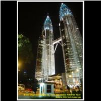 12442 214 Petronas Towers bei Nacht Malaysia 2006 Kuala Lumpur.jpg